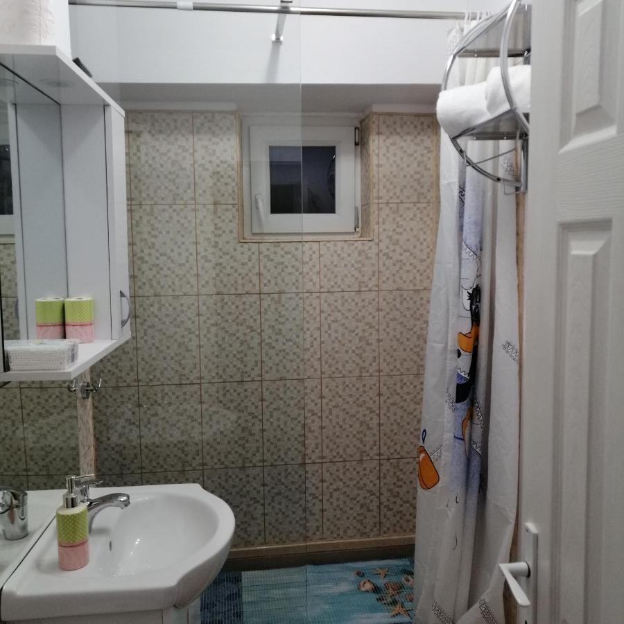 Karla Residence / Greta Residence Resita Bagian luar foto