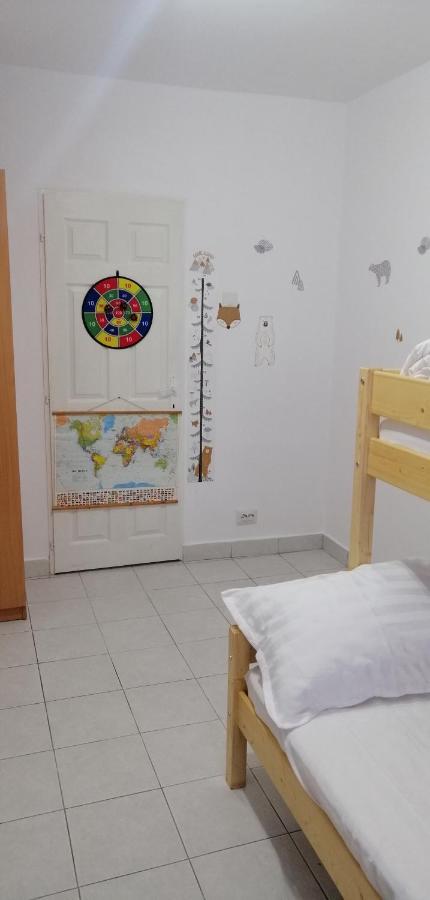 Karla Residence / Greta Residence Resita Bagian luar foto