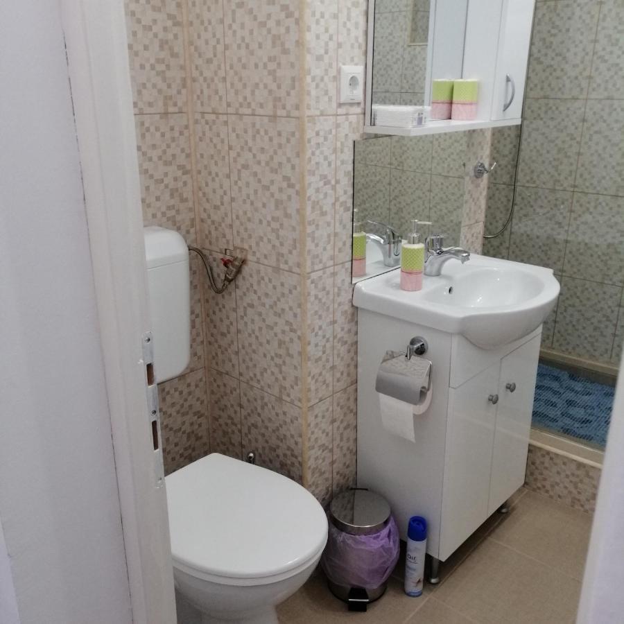 Karla Residence / Greta Residence Resita Bagian luar foto